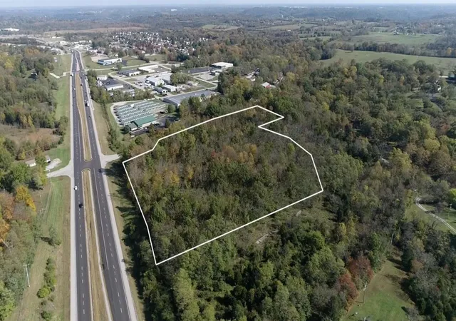 Photo 3 of Land for sale at 2727 Lawrenceburg Rd, Frankfort, KY 40601 | MLS# 26021055 | Listing updated on 2026-08-05