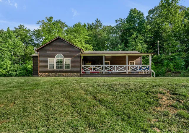 Photo 1 of Single family home for sale at 690 Finnell Pike, Georgetown, KY 40324 | MLS# 26021110 | Listing updated on 2026-10-13