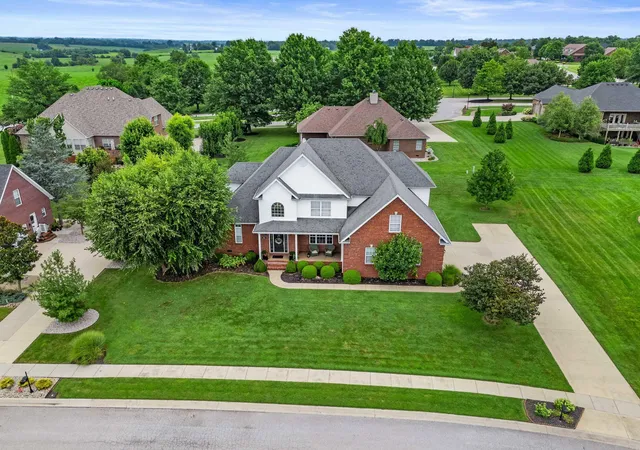 Photo 3 of Single family home for sale at 130 Winterberry Cir, Winchester, KY 40391 | MLS# 26021642 | Listing updated on 2026-08-28