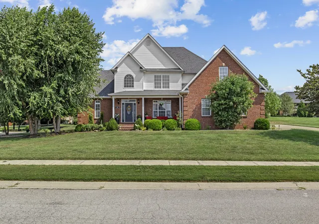 Photo 4 of Single family home for sale at 130 Winterberry Cir, Winchester, KY 40391 | MLS# 26021642 | Listing updated on 2026-08-28
