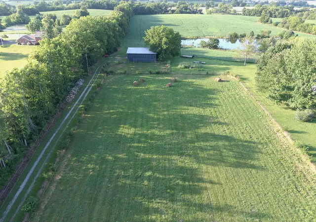 Photo 1 of Land for sale at 8061 Perryville Rd, Danville, KY 40422 | MLS# 26021128 | Listing updated on 2026-09-24