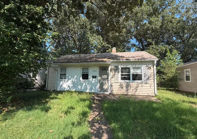 Photo 1 of Single family home for sale at 2922 Georgia St, Paducah, KY 42003 | MLS# 26021583 | Listing updated on 2026-08-10