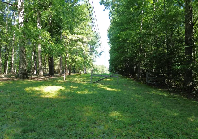 Photo 4 of Sale Pending at 999 Hightop Rd, Corbin, KY 40701 | MLS# 26021601 | Listing updated on 2026-08-12