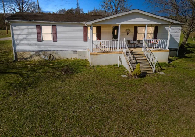 Photo 1 of Sale Pending at 1000 New Cut Rd, Jeffersonville, KY 40337 | MLS# 26021113 | Listing updated on 2026-09-20