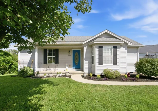 Photo 1 of Single family home for sale at 227 Leslie Dr, Winchester, KY 40391 | MLS# 26021123 | Listing updated on 2026-08-06