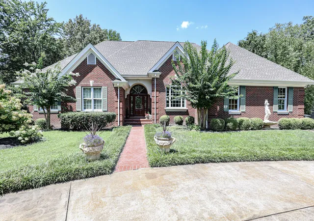 Photo 1 of Sale Pending at 20 Timber Ridge Dr, Paducah, KY 42001 | MLS# 26021366 | Listing updated on 2026-09-01