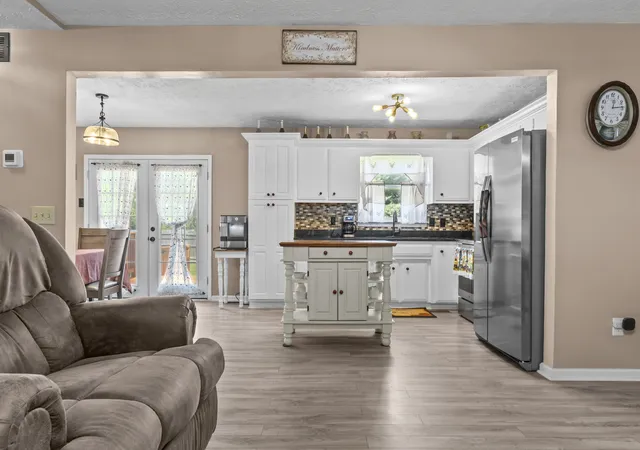 Photo 3 of Sale Pending at 217 Corral Ct, Frankfort, KY 40601 | MLS# 26021511 | Listing updated on 2026-08-27