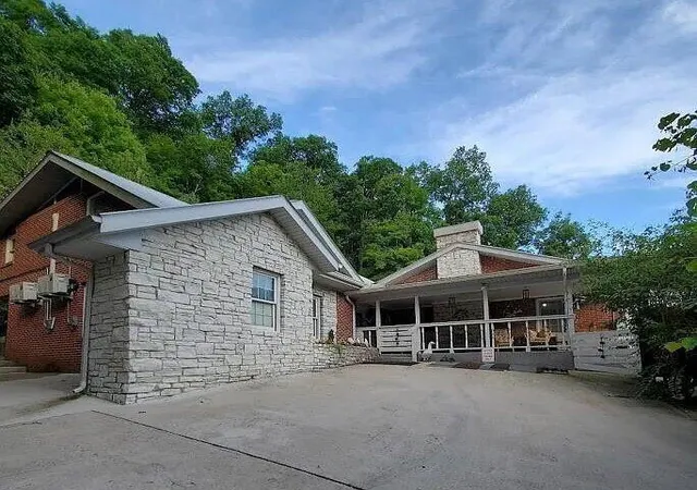 Photo 1 of Single family home for sale at 604 Us 421, Mc Kee, KY 40447 | MLS# 26021226 | Listing updated on 2026-09-10