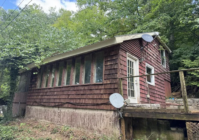 Photo 1 of Single family home for sale at 141 Coffee Springs Ln, Winchester, KY 40391 | MLS# 26021134 | Listing updated on 2026-09-04