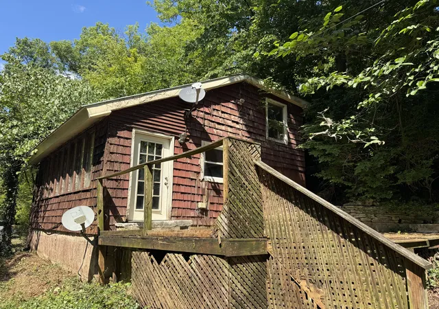 Photo 2 of Single family home for sale at 141 Coffee Springs Ln, Winchester, KY 40391 | MLS# 26021134 | Listing updated on 2026-09-04