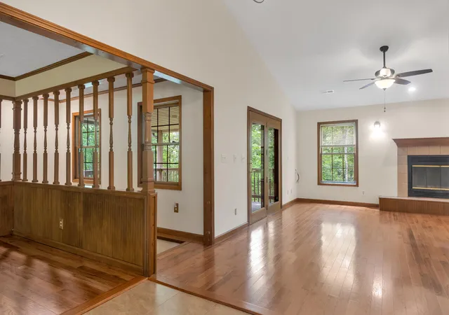 Photo 4 of Sale Pending at 157 Bay Colony Rd, Cadiz, KY 42211 | MLS# 26021146 | Listing updated on 2026-10-01
