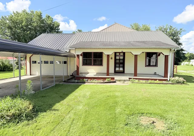 Photo 3 of Single family home for sale at 114 Pike St, Brodhead, KY 40409 | MLS# 26021175 | Listing updated on 2026-08-28