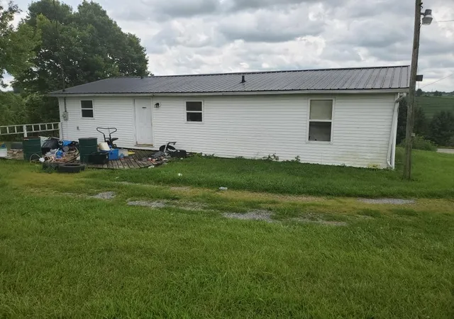 Photo 3 of Sale Pending at 3685 Mount Carmel Rd, Flemingsburg, KY 41041 | MLS# 26021406 | Listing updated on 2026-08-19