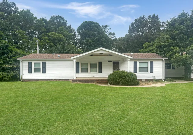Photo 2 of Sale Pending at 11010 Us 62, Bardwell, KY 42023 | MLS# 26021570 | Listing updated on 2026-09-10