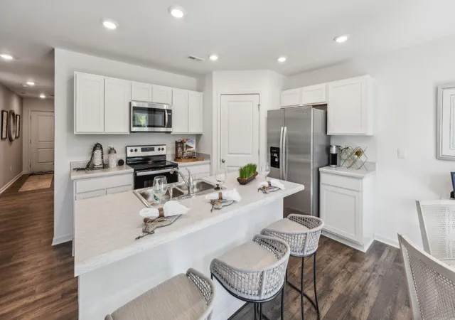 Photo 3 of Single family home for sale at 1061 Carriage Pl Dr, Richmond, KY 40475 | MLS# 26021160 | Listing updated on 2026-10-05