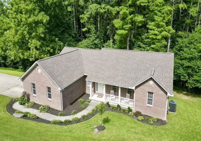 Photo 1 of Single family home for sale at 221 Bramblewood Dr, Corbin, KY 40701 | MLS# 26021172 | Listing updated on 2026-08-21