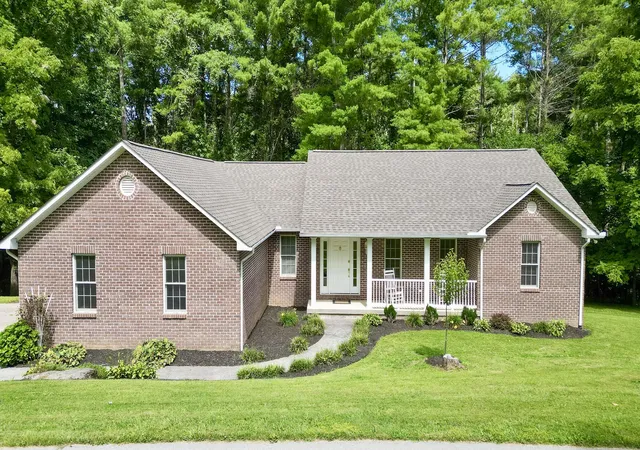 Photo 2 of Single family home for sale at 221 Bramblewood Dr, Corbin, KY 40701 | MLS# 26021172 | Listing updated on 2026-08-21