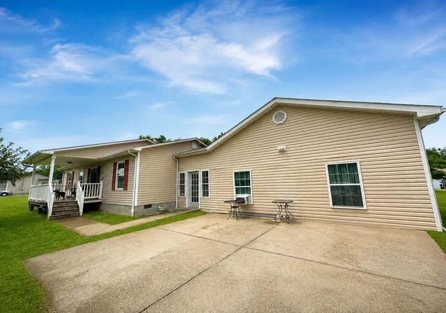 Photo 2 of Single family home for sale at 812 Andrew Mason Rd, Vanceburg, KY 41179 | MLS# 26021207 | Listing updated on 2026-08-25