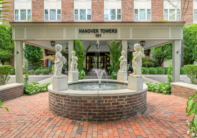 Photo 1 of Sale Pending at 101 S Hanover Ave #4D, Lexington, KY 40502 | MLS# 26021193 | Listing updated on 2026-08-20