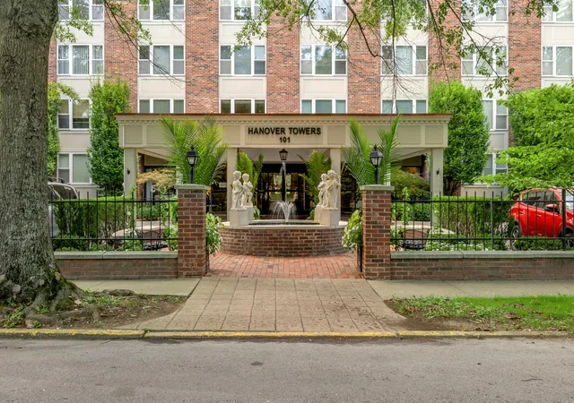 Photo 3 of Sale Pending at 101 S Hanover Ave #4D, Lexington, KY 40502 | MLS# 26021193 | Listing updated on 2026-08-20