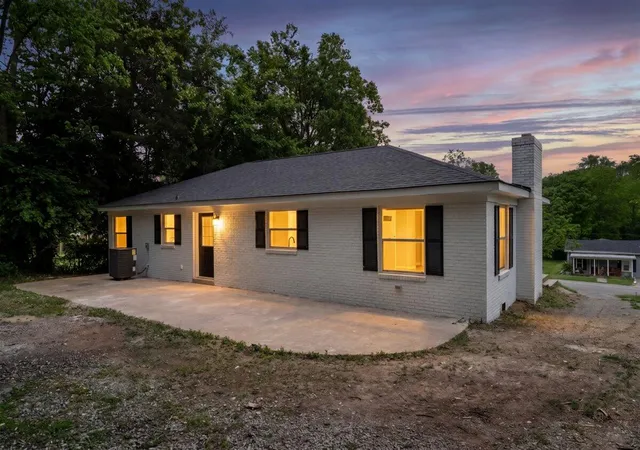 Photo 2 of Single family home for sale at 210 Helm St, Stanford, KY 40484 | MLS# 26021180 | Listing updated on 2026-09-22