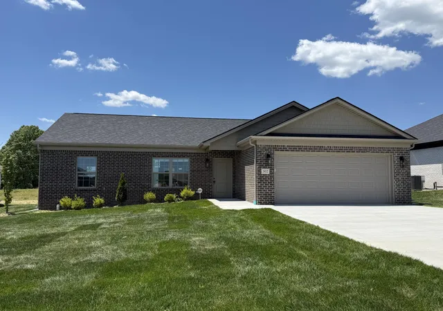 Photo 2 of Single family home for sale at 302 Cinchpost Cir, London, KY 40744 | MLS# 26021183 | Listing updated on 2026-09-16