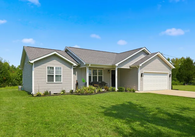 Photo 2 of Single family home for sale at 475 Flint Rd, Waco, KY 40385 | MLS# 26021196 | Listing updated on 2026-10-07