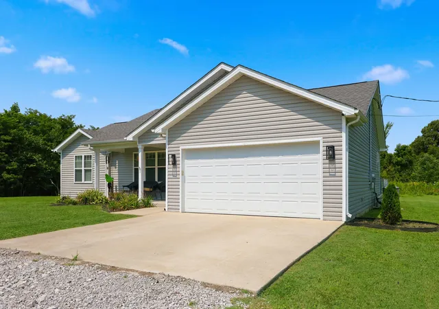 Photo 3 of Single family home for sale at 475 Flint Rd, Waco, KY 40385 | MLS# 26021196 | Listing updated on 2026-10-07