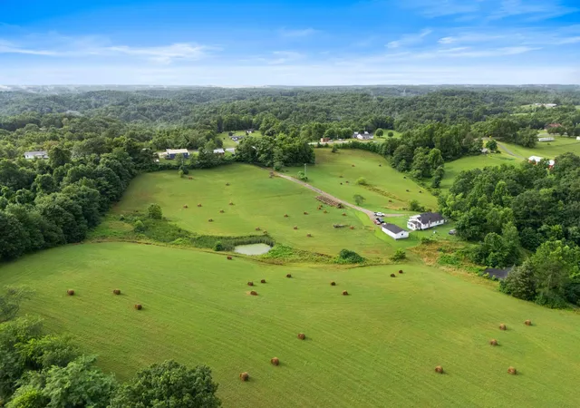 Photo 2 of Sale Pending at 101 Steele Ln, Mc Kee, KY 40447 | MLS# 26021200 | Listing updated on 2026-09-17