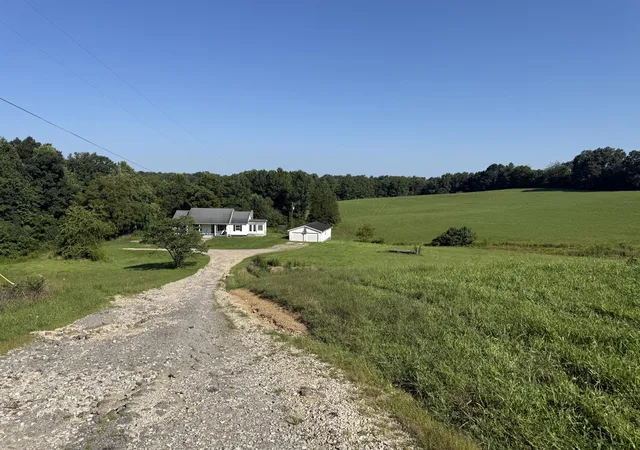 Photo 3 of Sale Pending at 101 Steele Ln, Mc Kee, KY 40447 | MLS# 26021200 | Listing updated on 2026-09-17