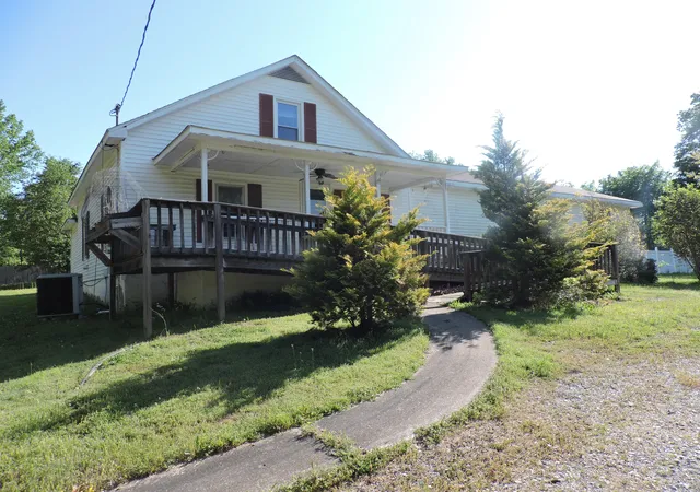 Photo 3 of Sale Pending at 441 Clark Line, Paducah, KY 42003 | MLS# 26021425 | Listing updated on 2026-09-08