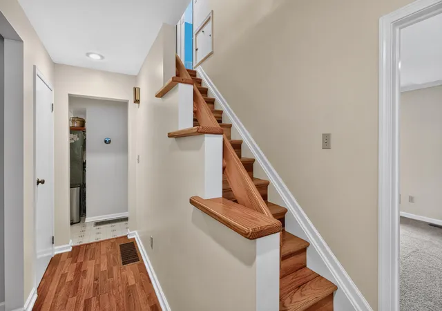 Photo 3 of Single family home for sale at 115 Cherry Rd Ct, Berea, KY 40403 | MLS# 26021577 | Listing updated on 2026-10-08