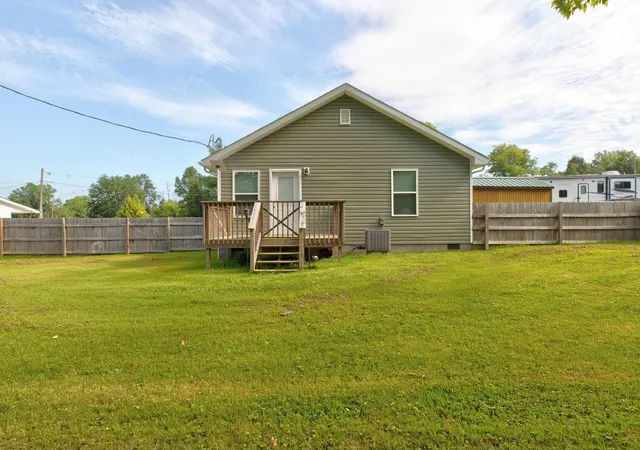 Photo 2 of Single family home for sale at 23 Strange St, Stanton, KY 40380 | MLS# 26021222 | Listing updated on 2026-08-18