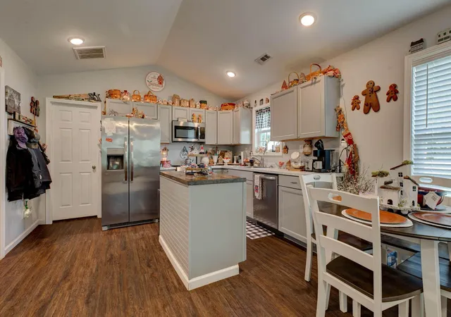 Photo 3 of Single family home for sale at 23 Strange St, Stanton, KY 40380 | MLS# 26021222 | Listing updated on 2026-10-08