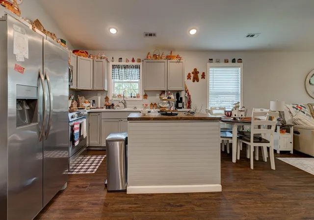 Photo 4 of Single family home for sale at 23 Strange St, Stanton, KY 40380 | MLS# 26021222 | Listing updated on 2026-10-08
