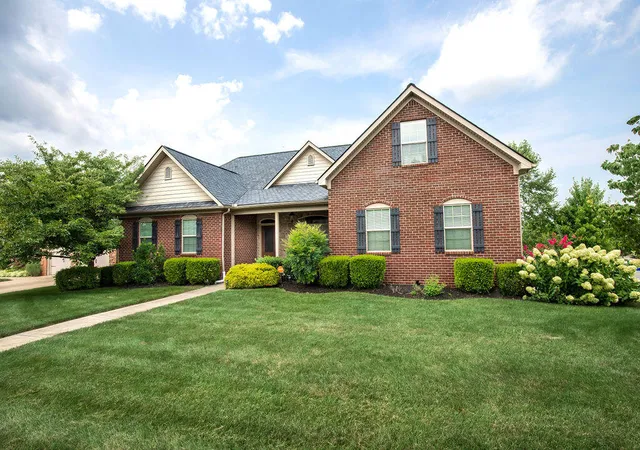 Photo 2 of Single family home for sale at 1809 Pascoli Cvs, Lexington, KY 40509 | MLS# 26022306 | Listing updated on 2026-09-03