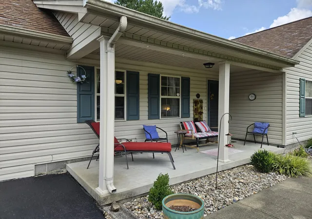 Photo 4 of Single family home for sale at 305 Segal Wesley Ave, Liberty, KY 42539 | MLS# 26021234 | Listing updated on 2026-08-06