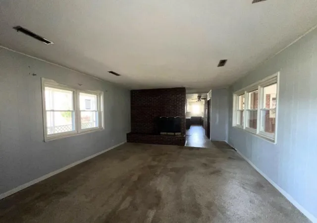 Photo 4 of Single family home for sale at 110 W Pierson St, Fredonia, KY 42411 | MLS# 26021239 | Listing updated on 2026-10-07