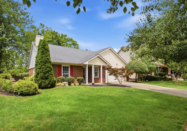 Photo 2 of Single family home for sale at 3805 Muirfield Pl, Lexington, KY 40509 | MLS# 26021282 | Listing updated on 2026-10-13