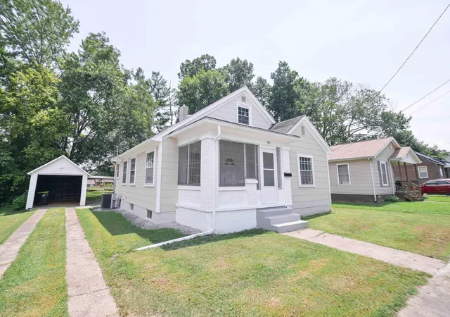Photo 2 of Single family home for sale at 411 N College St, Fulton, KY 42041 | MLS# 26021445 | Listing updated on 2026-09-14