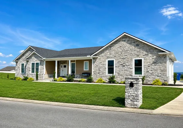 Photo 1 of Single family home for sale at 100 Sunrise Path, Somerset, KY 42501 | MLS# 26021256 | Listing updated on 2026-10-01