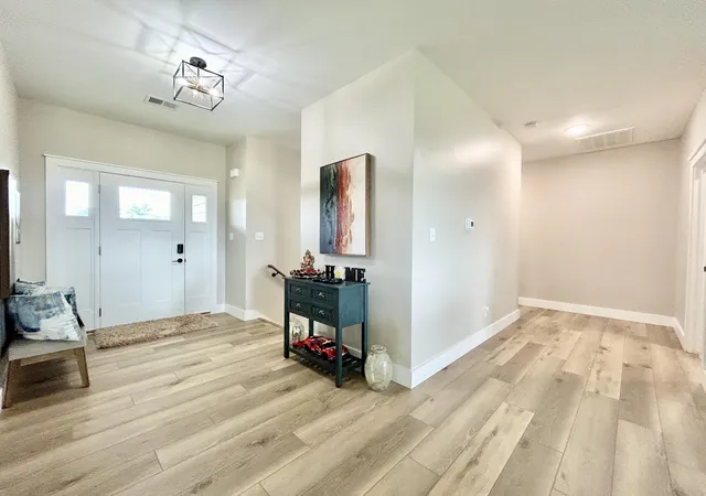 Photo 4 of Single family home for sale at 100 Sunrise Path, Somerset, KY 42501 | MLS# 26021256 | Listing updated on 2026-10-01