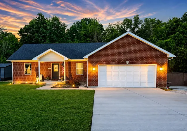 Photo 1 of Single family home for sale at 1010 Rainbow Way, Lawrenceburg, KY 40342 | MLS# 26021390 | Listing updated on 2026-09-15