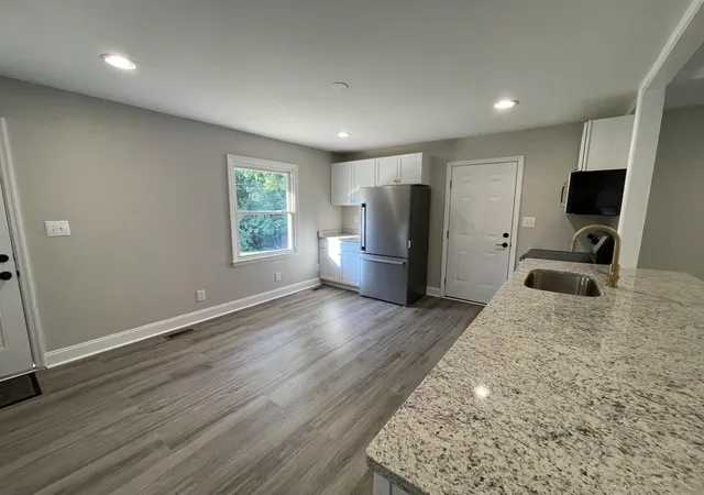 Photo 4 of Single family home for sale at 3255 Sutherland Dr, Lexington, KY 40517 | MLS# 26021339 | Listing updated on 2026-09-14