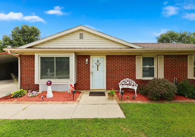 Photo 1 of Sale Pending at 809 Pocahontas Trl, Georgetown, KY 40324 | MLS# 26021340 | Listing updated on 2026-08-14