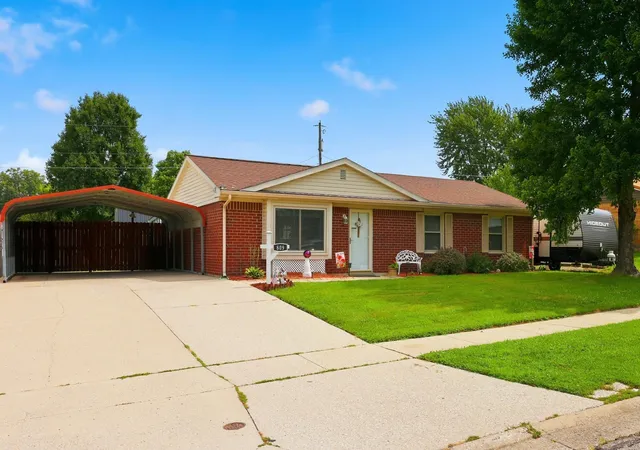 Photo 3 of Sale Pending at 809 Pocahontas Trl, Georgetown, KY 40324 | MLS# 26021340 | Listing updated on 2026-08-14