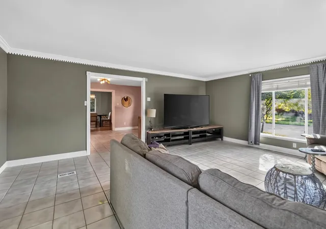 Photo 3 of Single family home for sale at 820 Celia Ln, Lexington, KY 40504 | MLS# 26021514 | Listing updated on 2026-09-28