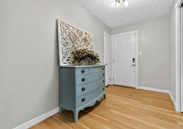 Photo 2 of Single family home for sale at 820 Celia Ln, Lexington, KY 40504 | MLS# 26021514 | Listing updated on 2026-10-19