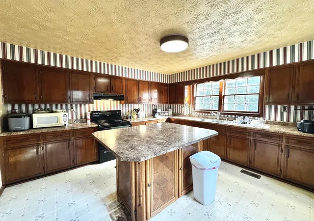 Photo 3 of Single family home for sale at 226 Bull Run Spur Rd, Barbourville, KY 40906 | MLS# 26021318 | Listing updated on 2026-09-16