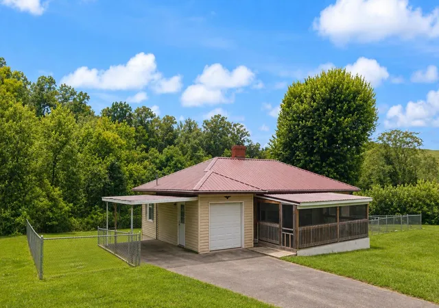 Photo 2 of Single family home for sale at 35 Herbert Grubbs Rd, Lancaster, KY 40444 | MLS# 26021549 | Listing updated on 2026-08-10